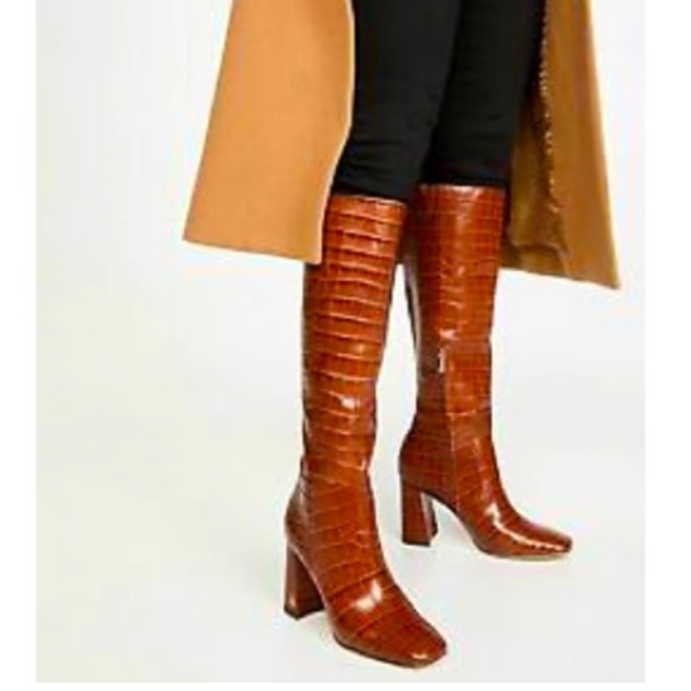 NWT SAM EDELMEN croc embossed clarem boots